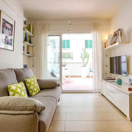 Cuban Terrace -1st Floor-center Appartement