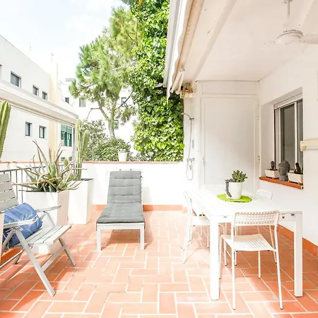 Cuban Terrace -1st Floor-center
